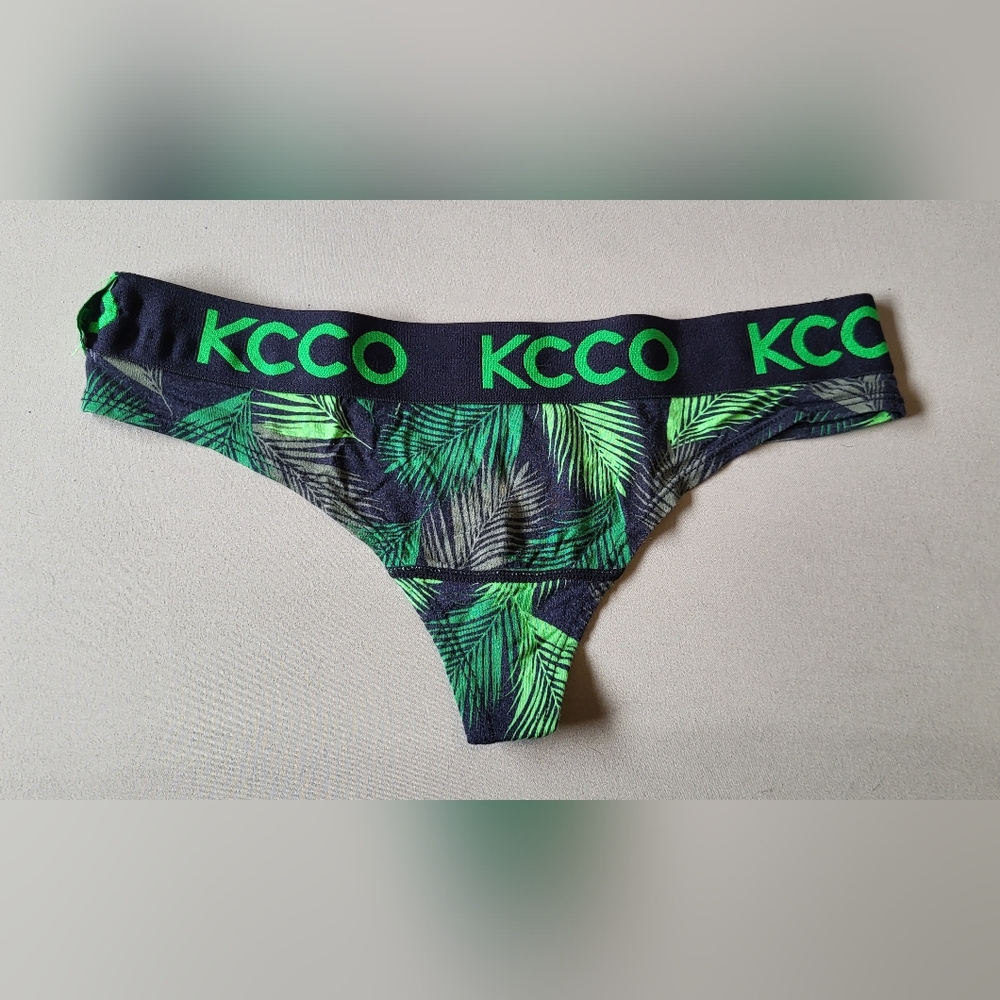 TheChive Thong